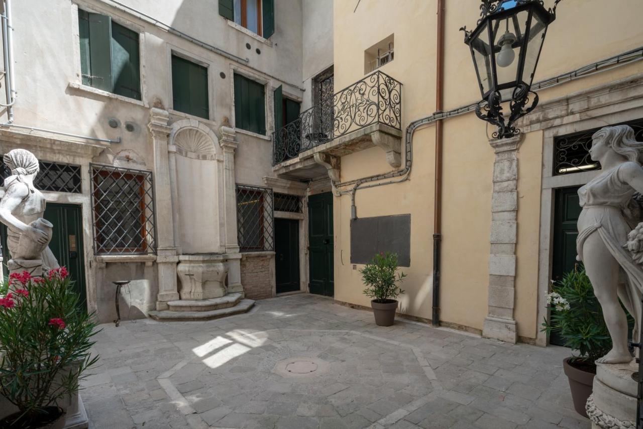 Venice Palace Tintoretto By Wonderful Italy Exterior foto